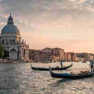 Venice Orientation with Gondola: St Mark Basilica and Doge Palace Private Walking Tour